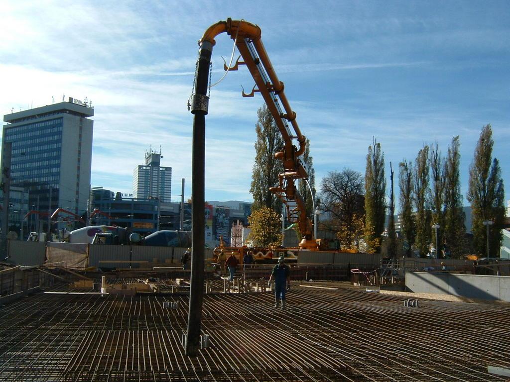 Dopravu betonu v rámci staveniště nazýváme dopravou sekundární