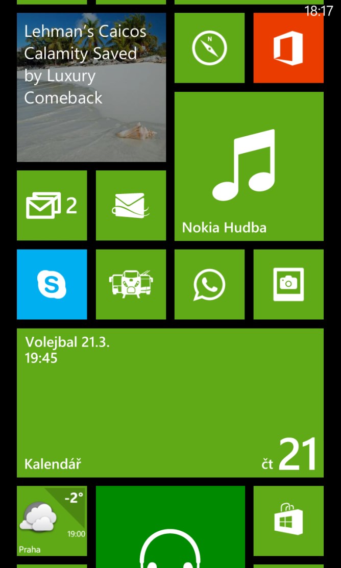 2 Platforma Windows Phone 8 Strana 10 Obrázek 2: Hlavní obrazovka s živými dlaždicemi Obrázek 3: Menu s aplikacemi 2.2.4 Aplikační vybavení systému Windows Phone 8 Systém WP8 je dodáván s určitým množstvím předinstalovaných aplikací, které jsou pro tuto platformu unikátní.