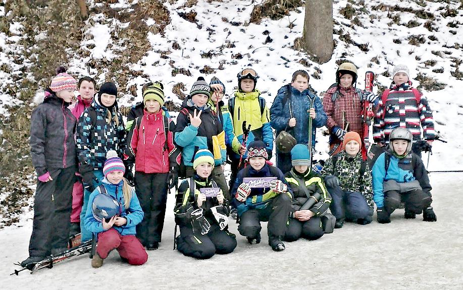 Cílem kurzu bylo procvičování lyžařských základů, např. přizpůsobení jízdy terénu a daným podmínkám, různé druhy oblouků, chování na lyžařských tratích apod.