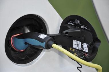 1 Vysoké dotace pro kupující Dostupné osvobození od silniční daně 14 Zdroj: 1: PWC