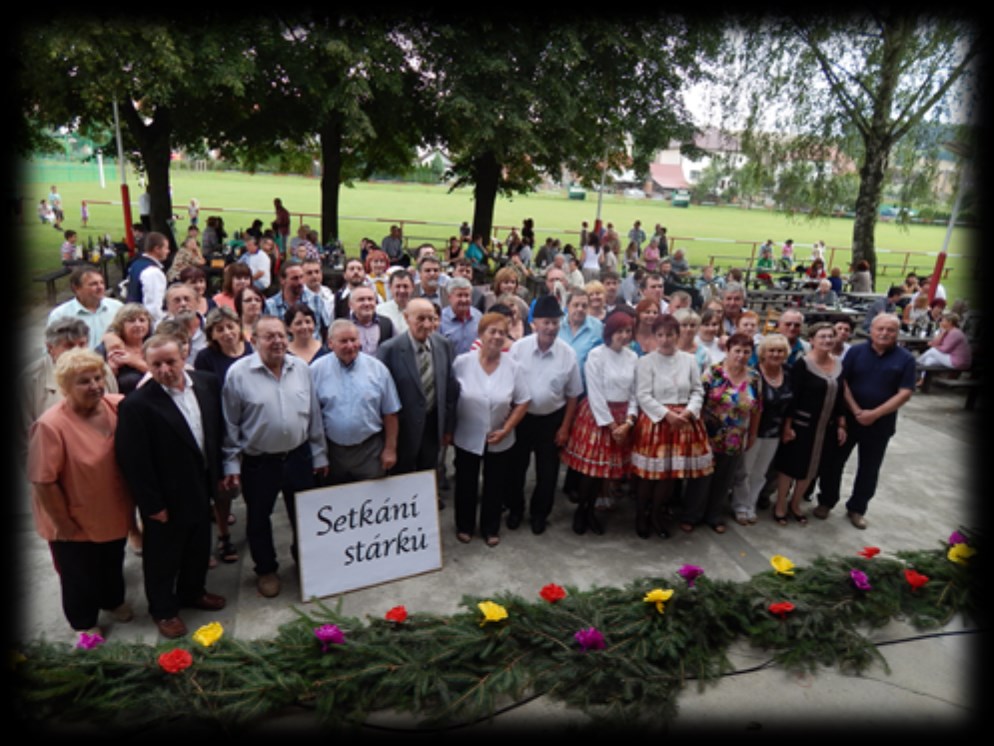 S T R Á N K A 2 SETKÁNÍ STÁRKŮ A STÁREK Předposlední srpnový víkend byl pro mnohé z nás velmi náročný, zároveň ale také jedinečný, jelikož se nám konečně letos podařilo zrealizovat nápad, o kterém se