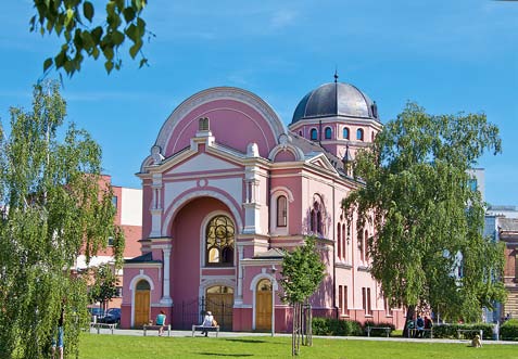Galerie slováckých vín Komenského nám., 686 01 Uherské Hradiště, tel: 702 304 347, www.galerieslovackychvin.cz 60 min.