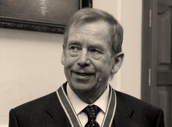 Zemřel Václav Havel V neděli 18. prosince ráno skonal Václav Havel, první polistopadový československý a první český prezident. Skonal v tichosti ve spánku ve své chalupě na Hrádečku na Trutnovsku.