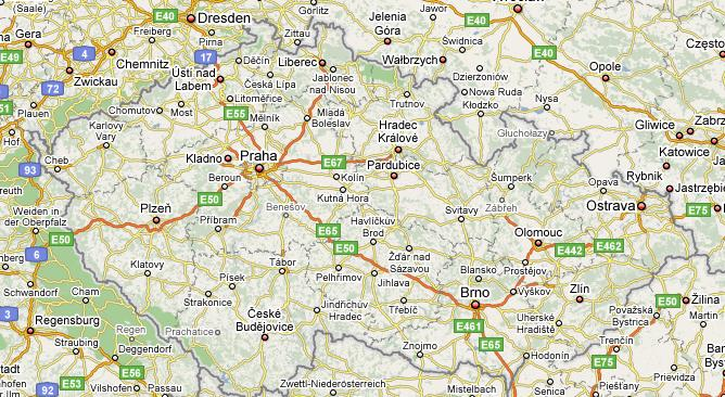 Základní mapa Nejvzdálenější pohled na Zemi ukazuje bílé kontinenty rozmístěné na modré ploše představující vodstvo. Názvy jednotlivých zemí jsou uvedeny jen u těch rozlohou větších.