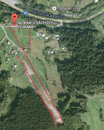 z vedlejších tras. Zde v blízké vzdálenosti od vleku je dostatečný prostor pro asi 150 m dlouhou dráhu na snowtubing.