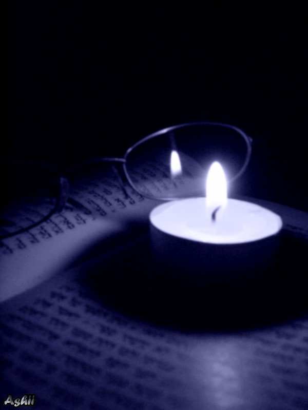 Celé jméno: Candle Eduard Wind Přezdívky: Litlle Johny (miluji perkuse a mým oblíbencem je John Mahon), Eďas, Mentolka, Candle In The Wind, Sal, Koňák, Zelený lísteček, Estel, DJ Eda... Narozeniny: 5.