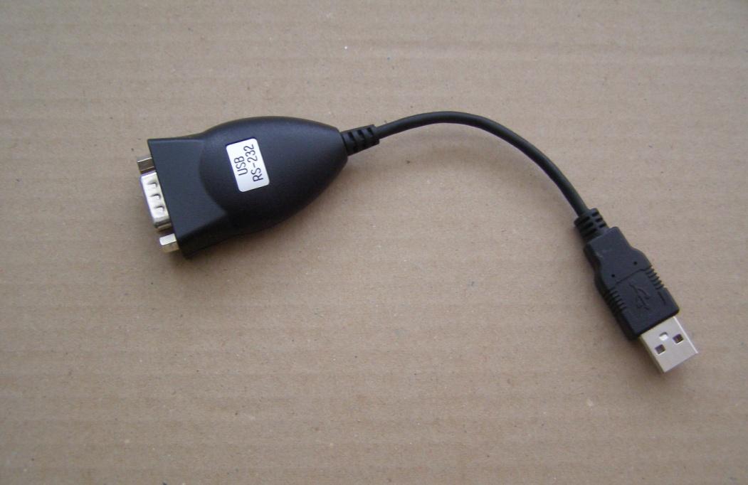 Sériový interface k tachometru CM-436 Kromě tohoto rozhraní pro přenos dat z tachometru do počítače, existuje i podobná varianta s rozhraním USB.