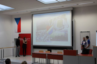 01 02 03 04 05STUDENT V ŘÍŠI DIVŮ místa, které vznikne po zrušení stadionu Bazaly ve Slezské Ostravě. Nápad se líbil porotě natolik, že Brno volalo naše jména hned po Vánocích.
