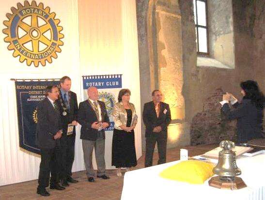 Čtrnáctideník RC Opava Číslo 5. Ročník IV. Vyšlo dne 24. 3. 2014 SLUŽBA NAD VLASTNÍ ZÁJMY SERVICE ABOVE SELF 27. června 2009 ZÁJMY A tak jsme se 27.