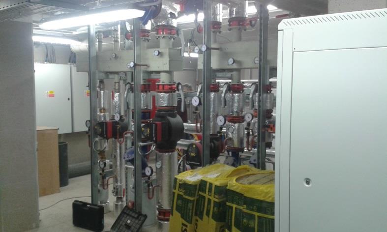 Měření a regulace Plavecký areál Klíše Kompletní řešení technologického zařízení ze tří rozvaděčů o 14 polích zdroje tepla strojovna s 10 tepelnými čerpadly a příslušenstvím Bazénové technologie 5
