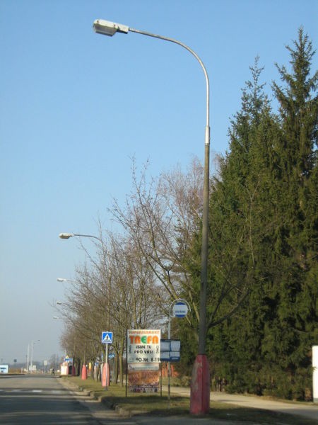 Na Čistý a roztavený sodík se používá jako chladící
