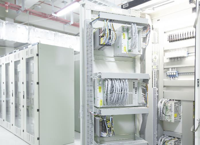 globální trhy Servis řídicích systémů pro elektrárenské provozy a servis generátorových vypínačů VVN (Praha, Brno) - pro místní trh a trhy Střední a Východní Evropy Řízení sítí Prodej výrobků a