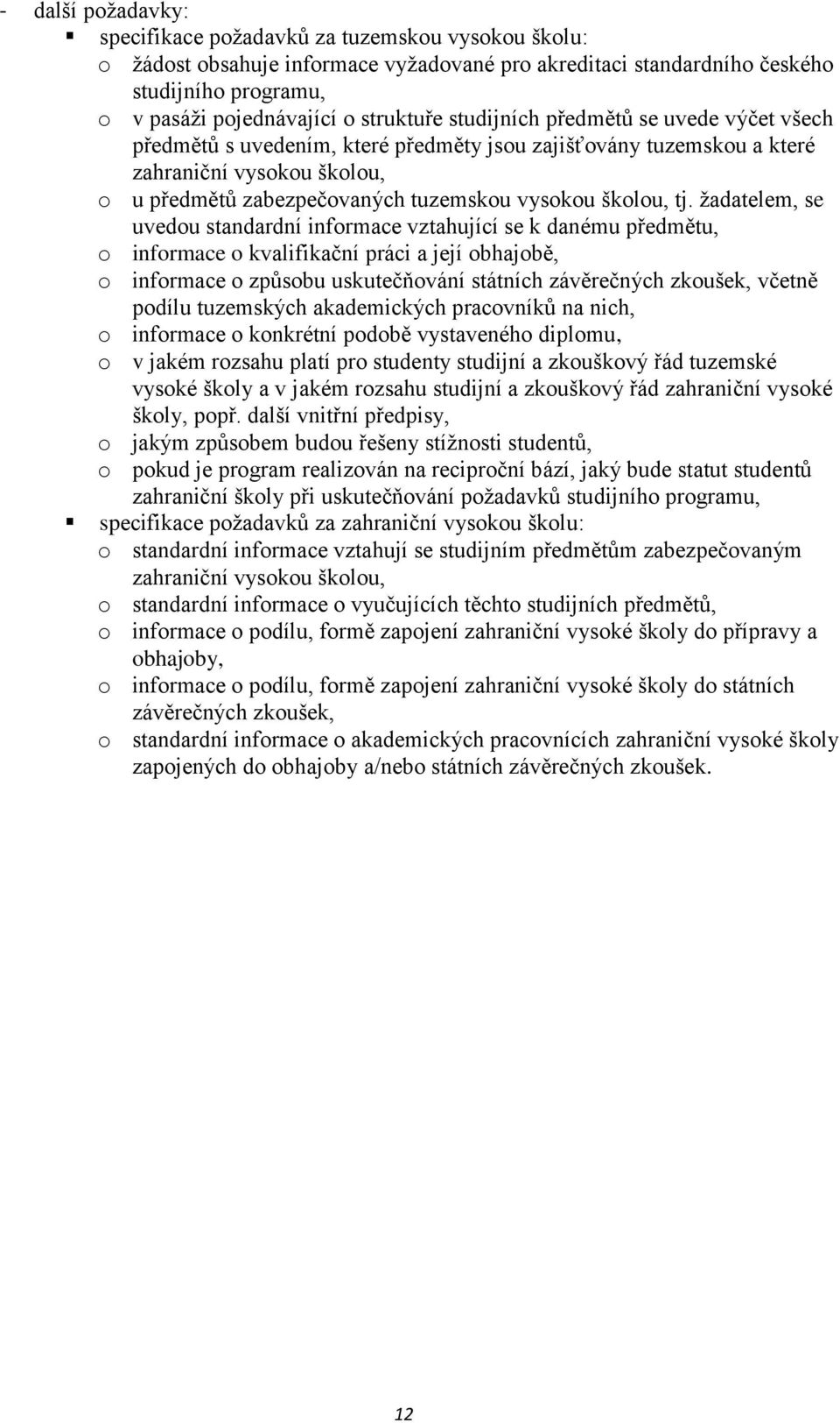 školou, tj.