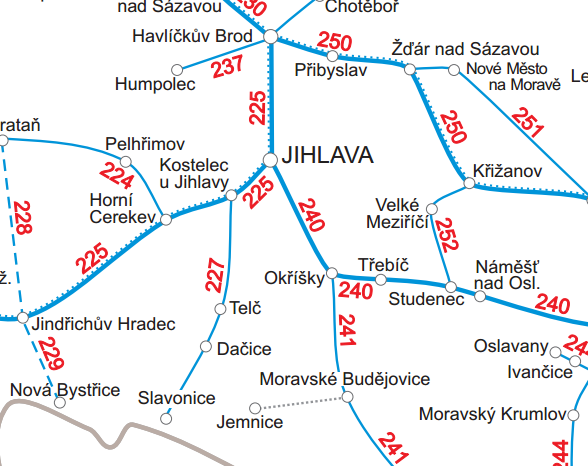 zabezpečeno jen jedním párem vlaků jedoucí po trase Slavonice Jihlava Havlíčkův Brod, v ostatních případech je nutný přestup v Kostelci u Jihlavy.