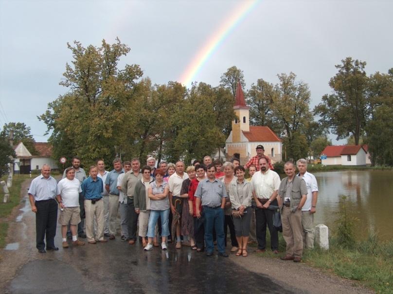 První ŠOV vznikly z iniciativy nejaktivnějších obcí a členů Spolku pro obnovu venkova České republiky (občanské sdružení existující od r.