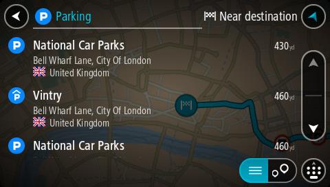1. Výběrem tlačítka hlavního menu otevřete hlavní nabídku. 2. Vyberte Parkování. Otevře se mapa zobrazující polohy parkovišť.
