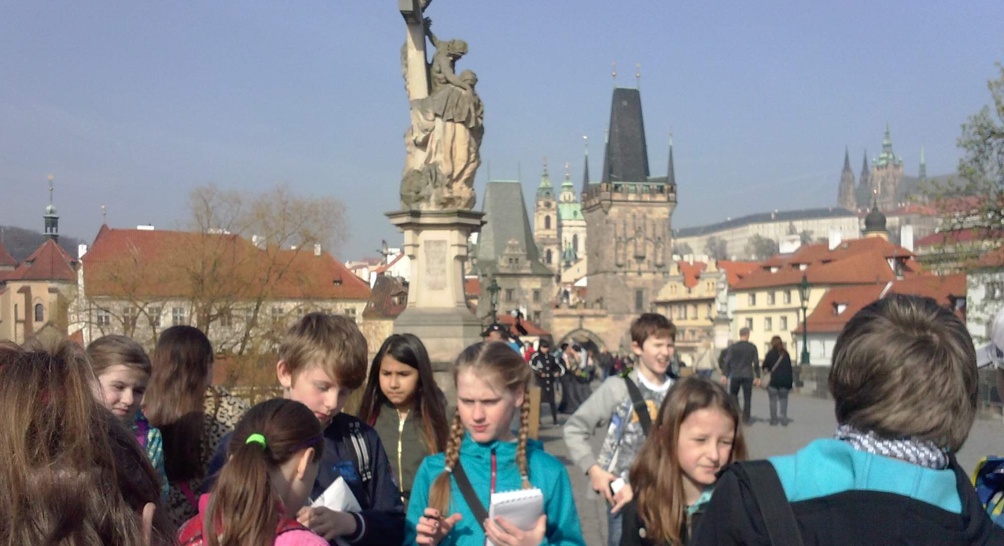 S T R Á N K A 16 Š K O L Á Č E K Karel IV. 4.C Karel IV. - nejznámější český král, Otec vlasti. Zaslouží si jistě, aby se mu věnovalo více času, než je běžné.