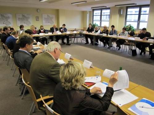 Regionální stálá konference Září 2013 - jednání významných regionálních partnerů s hejtmanem KHK Červen 2014 - setkání partnerů RSK Královéhradeckého