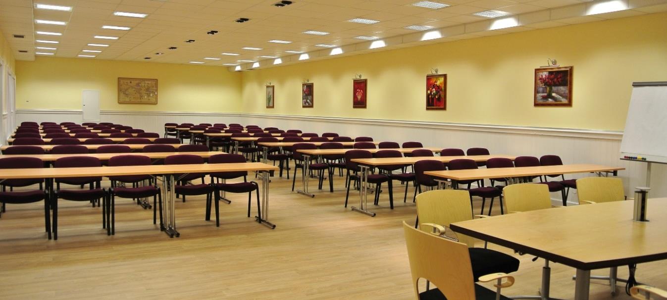 Hotel Berg**** se nachází v rekreačním středisku Staré Splavy na břehu Máchova jezera. Hotel nabízí romantické ubytování v 21 pokojích a suite s kapacitou 85 lůžek.