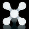Flos KTribe F1, F6265007 Stojací lampa Zdroj (W): 1 70 W Původní cena bez DPH: 12 852 Prodejní cena bez DPH: 8 996 Rozměry: 250 x 1 120 mm Provedení: chrom a bílé látkové stínítko Fabbian Twirl