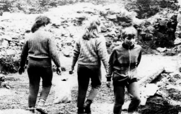 V roce 1975 poslalo na Házmburk blesk, který narušil jednu z věží, která stejně jako celý byvší hrad byla postavena z nevodivého čediče. Na první pohled něco proti zákonům fyziky.