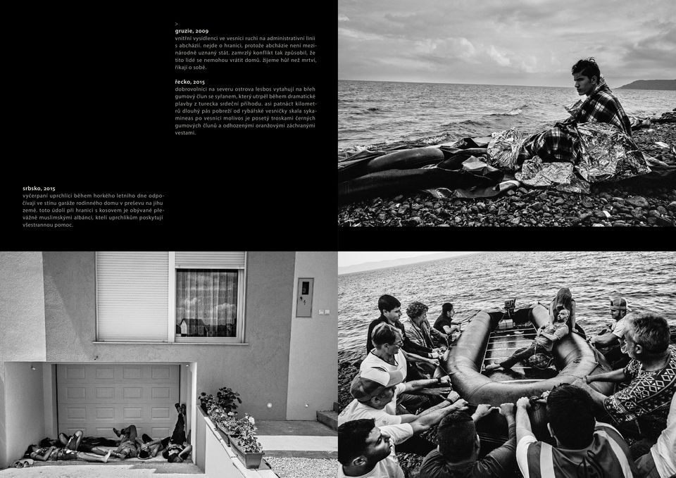 řecko, 2015 dobrovolníci na severu ostrova lesbos vytahují na břeh gumový člun se syřanem, který utrpěl během dramatické plavby z turecka srdeční příhodu.