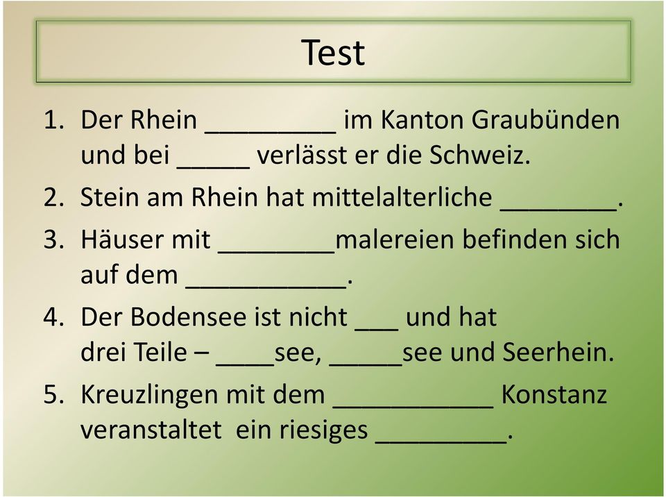 Häuser mit malereien befinden sich auf dem. 4.