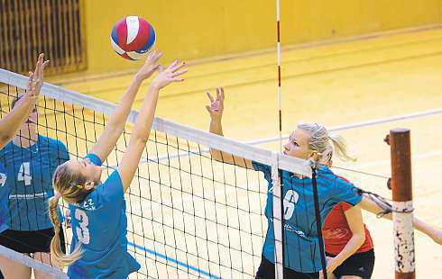 Strakonicko 5. prosince 2014 31 Derby volejbalistek uvidí sportovníhala SPORTOVNÍ SERVIS od 5. 12. do 19. 12. Své tipy do dalšího čísla můžete posílat na redakce. budejovice@5plus2.