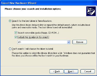 3.3 Instalace ovladače pro Windows 2000/Windows XP Windows 2000/XP automaticky detekují kartu FlyDVB Trio CardBus a zobrazí okno Nalezen nový hardware.
