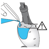 Parní čištění Sestavení přístroje Ilustrovaný průvodce (Strana 2). Naplnění zásobníku na vodu 1. Zkontrolujte, zda je přístroj vypnutý a odpojený z elektrické sítě. 2. Naplňte plnicí nádobku, která je součástí balení, studenou kohoutkovou vodou.