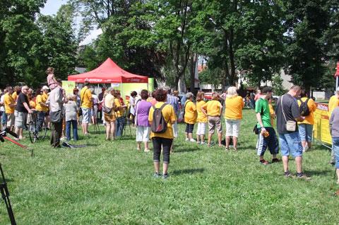 MÍSTNÍ AKCE PRO ZDRAVÍ Lenka Sehnalová, realizátorka projektu Nordic walking tour 2013 14. 6.