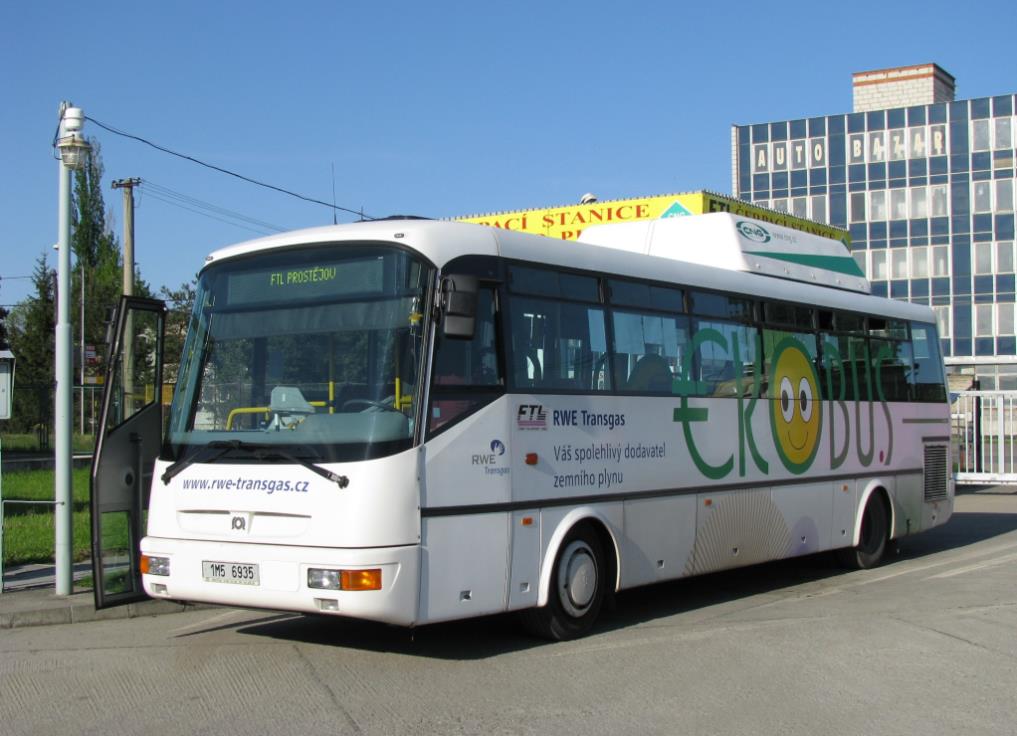 Kompozitové lahve 882