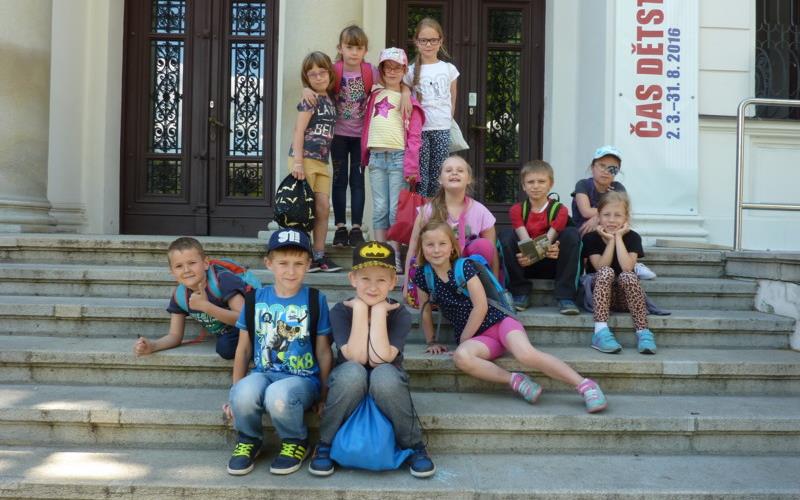 patří všem soutěžícím a také Danielu Pogatsovi, který bezchybně a samostatně zajišťoval zapisování správných výsledků.