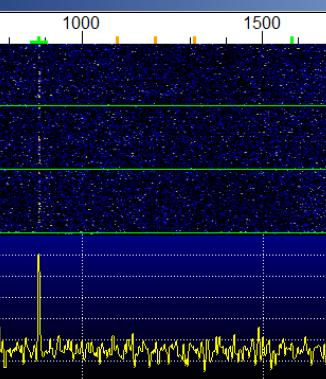 Obr. 4. Signál JT65C australské stanice z Tasmánie v pásmu 10 GHz při minimálním spreadu. synchronizační vektor je proto vnořen mezi bity zprávy jako nejnižší 65. tón.
