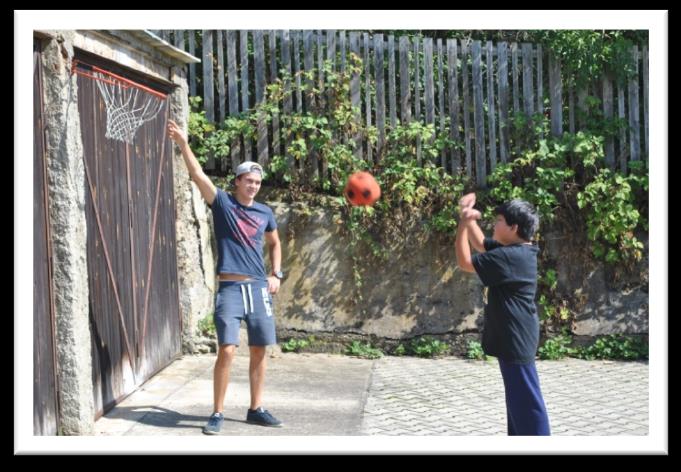 Při poskytování odlehčovacích služeb klademe důraz především na: Individuální přístup ke každému člověku Pomoc a podporu při zvládání běžných činností Odbornou a profesionální péči odpovídající