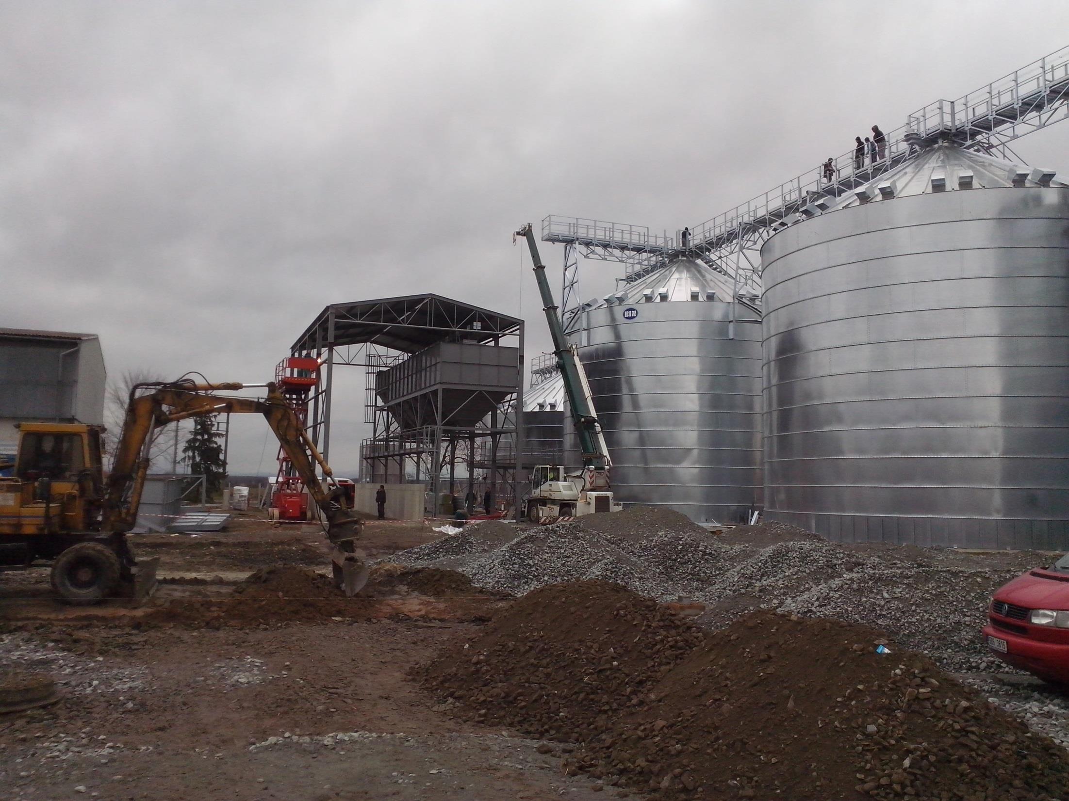 agrikomp nejsou jen BPS silážní žlaby, betonové jímky, teplovody, zemní práce, elektro, plyn, topení,