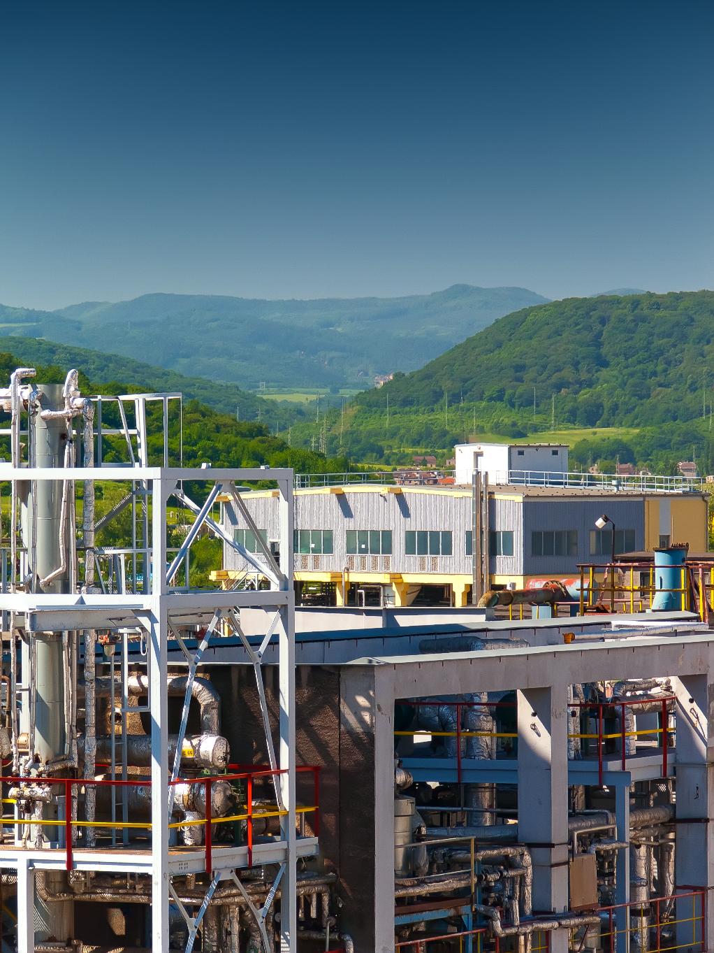 OBSAH O SPOLCHEMII Naše výroba a technologie Naše portfolio: anorganické