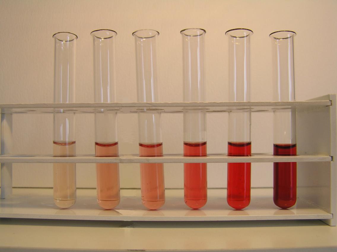 Hemolýza in vitro > 98% in vivo <