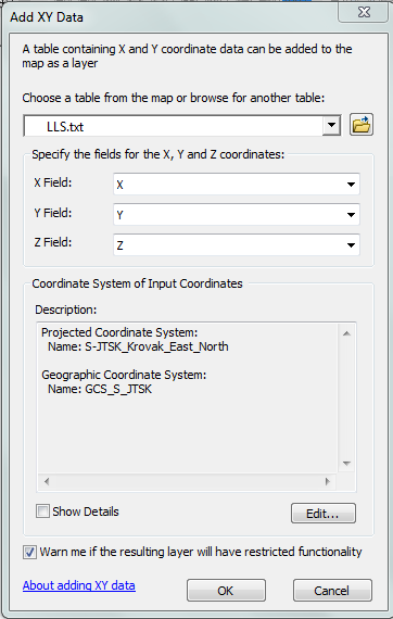 Obr. 10. Přidávání X, Y dat do prostředí ArcGIS. Vybrané nástroje pro práci s prostorovými daty v ArcGIS 10.3 Select Features provede výběr jednotlivých částí vrstev.