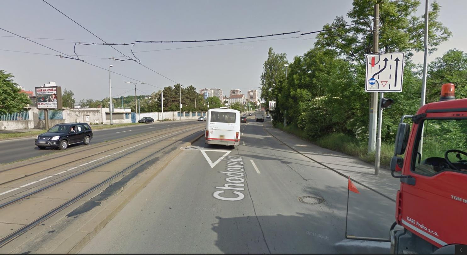 Sjíždění vozidel z tramvajového pásu Dávejte pozor a předvídejte!