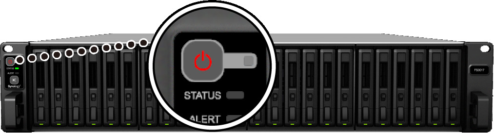 Spuštění zařízení FlashStation 1 Připojte jeden konec všech napájecích kabelů k napájecím portům v zadní části zařízení