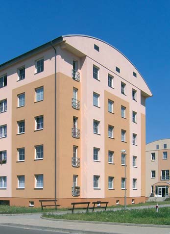 6 OBLASTI POUŽITÍ STROPSYSTEM Rodinné a bytové domy Ekonomická výhodnost, rychlost realizace, kvalita to jsou vlastnosti, kterými obvykle pomìøují investoøi rodinných i obytných domù nabídku
