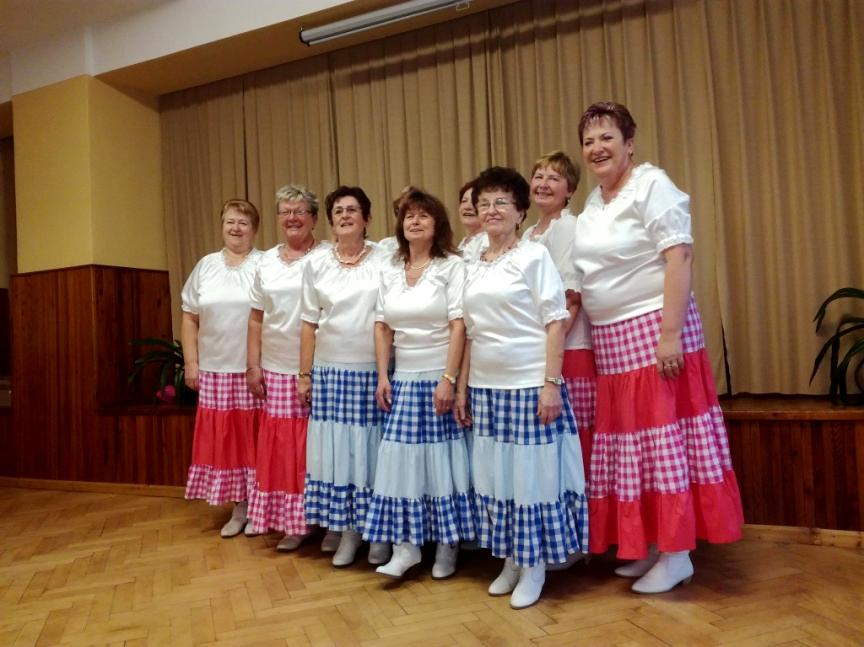 Adventní koncert ve Skalné Nastal adventní čas. Všichni se těšíme na Vánoce, na příchod Ježíška a dny spojené s tímto radostným časem. Uklízíme, pečeme cukroví, nastrojujeme vánoční výzdobu.