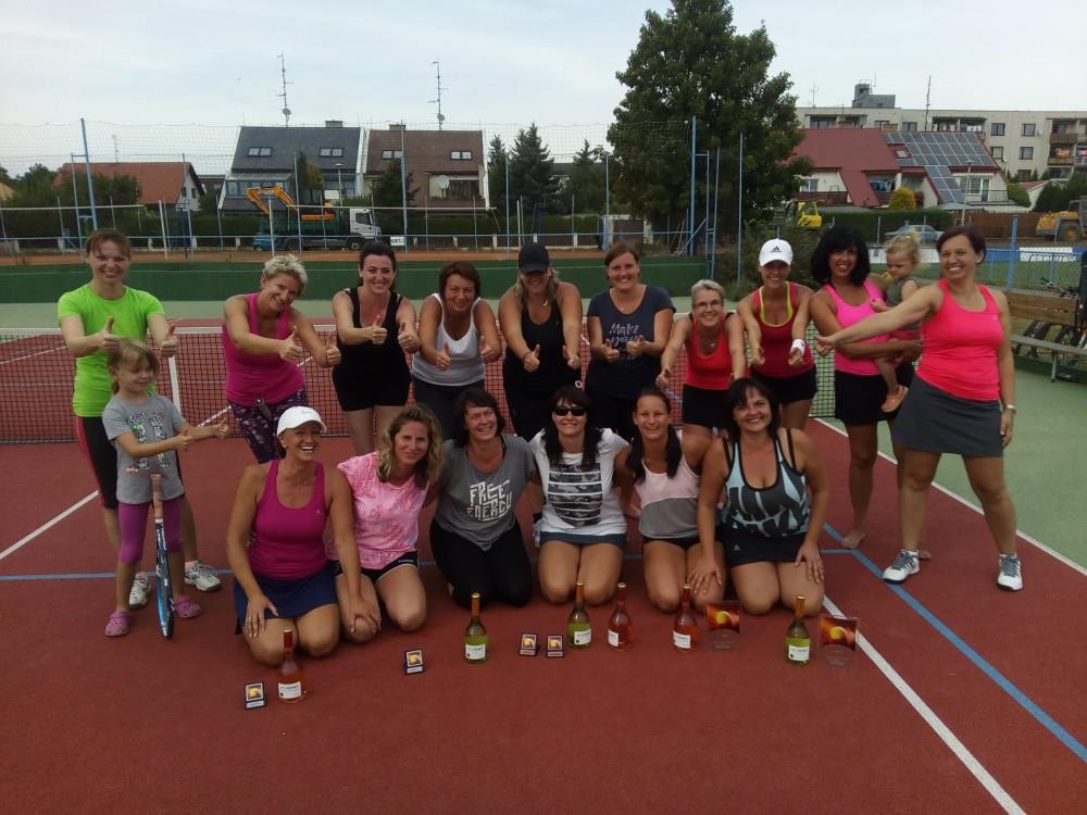 Tenis 31.8. 2016 se uskutečnil tenisový turnaj v dámské čtyřhře. Sešlo se osm párů žen.