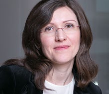 Nepriame dane budovy, ktoré nadobúdateľ využíva na hospodárske činnosti, pričom skutočnosť, že nadobúdateľ bezodplatne prevedie právo využívať časť tejto budovy na tretiu osobu, nie je rozhodujúca.