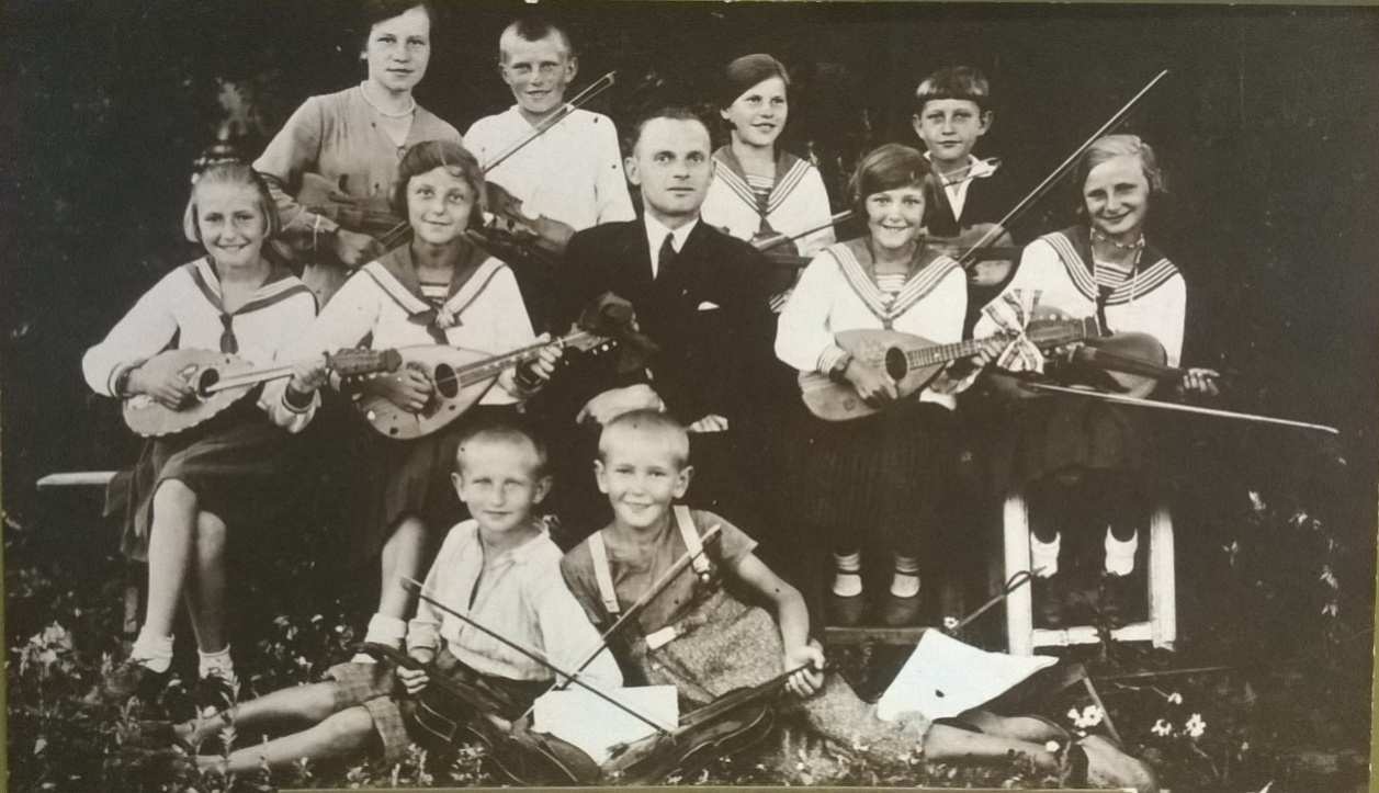 Obrázek 10 Dorostenci sokola, Rovno 1933 Zdroj: Muzeum volyňských Čechů Podbořany