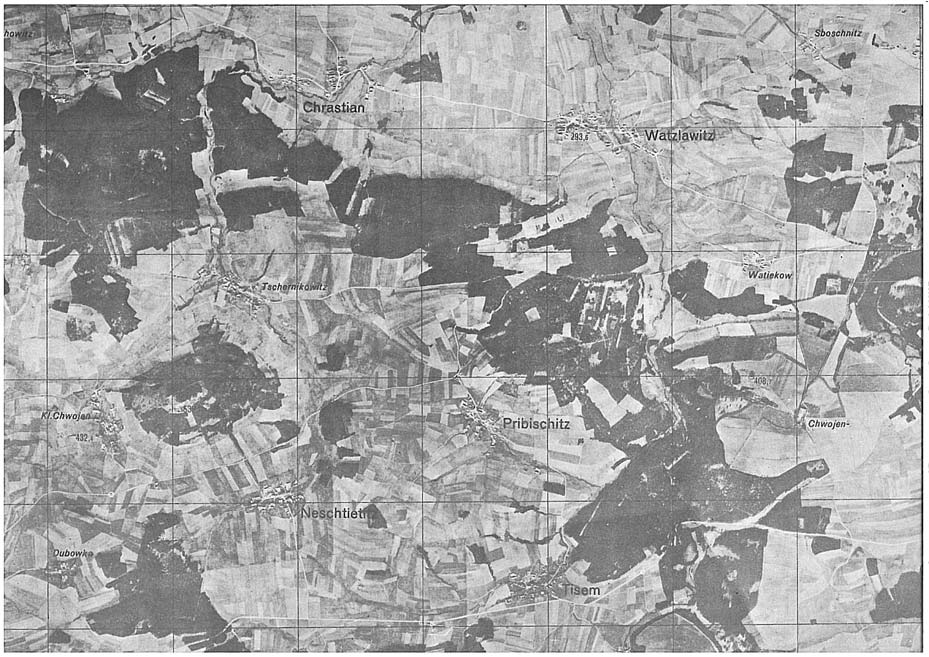 3. Kombinovaná metoda (1953-1971) výhody minimální doplnění polohopisu (cesty, potoky a hranice v lesích) nevýhody omezení jen na rovinný