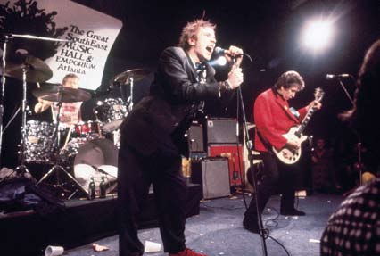 editorial Rockoví hudebníci (jako tihle ze Sex Pistols) železnou lady nenáviděli a skládali jednu písničku za druhou plnou osočení. Paradoxně se tak britská premiérka stala velkou uměleckou inspirací.