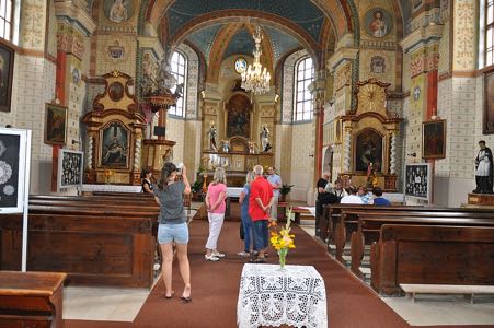 Pokus o rekord: O nejdelší upaličkovaný řetízek největším počtem lidí. V rámci slavností jsme odstartovali pokus o vytvoření rekordu o nejdelší upaličkovaný řetízek největším počtem lidí.