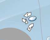 PRAKTICKÉ INFORMACE 153 Aby nedošlo k poškození světlometů, automobilka PEUGEOT Vám doporučuje používat žárovky H7 značek: - GE/TUNGSRAM, - PHILIPS, - OSRAM.